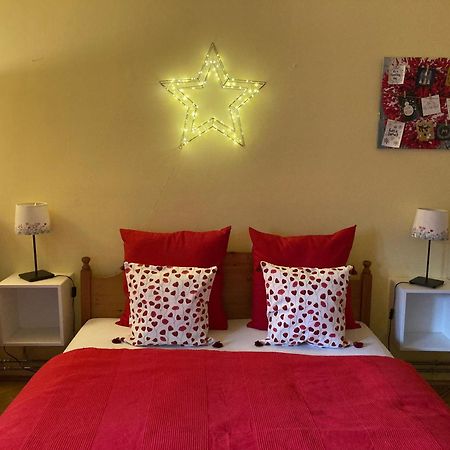 Poppy Flower Apartment Будапеща Екстериор снимка