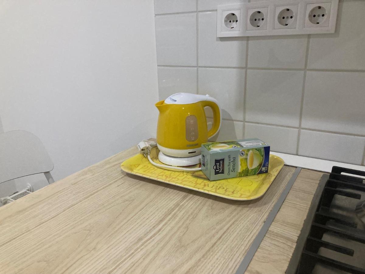 Poppy Flower Apartment Будапеща Екстериор снимка
